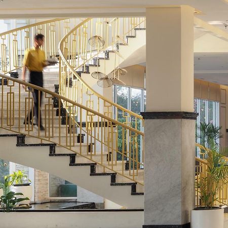 Horison Ciledug Jakarta Buitenkant foto