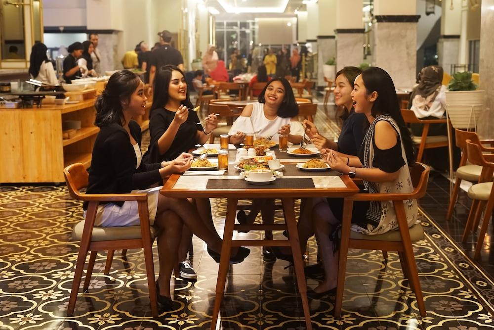 Horison Ciledug Jakarta Buitenkant foto