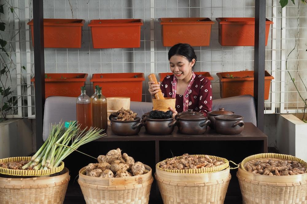 Horison Ciledug Jakarta Buitenkant foto