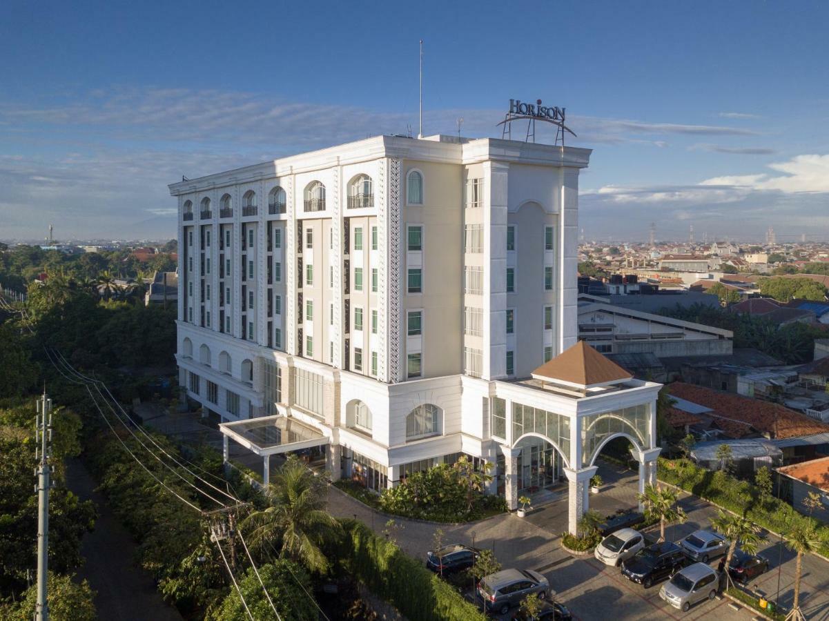 Horison Ciledug Jakarta Buitenkant foto